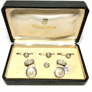 Mikimoto Mother Of Pearl Stud Set 3D